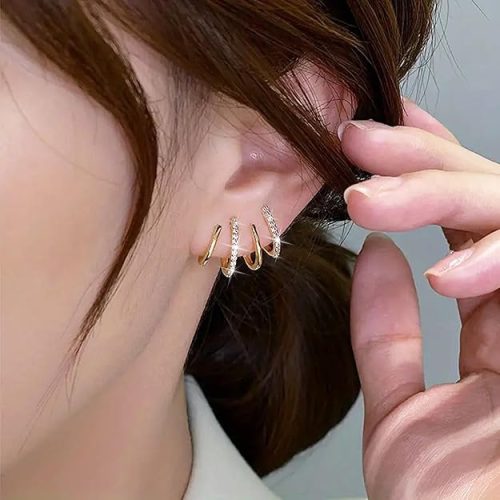 Non piercing ear cuff earrings for women with gold chain and zirconia – stylish, lightweight & hypoallergenic jewellery.